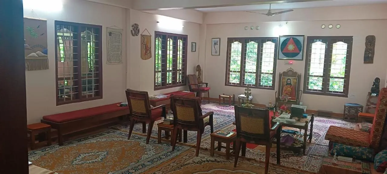 Daire East West Farm Homestay Munnar