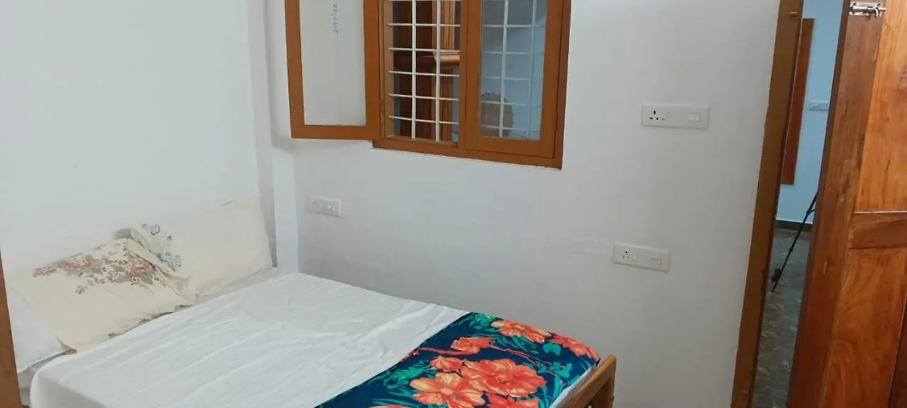 Daire East West Farm Homestay Munnar