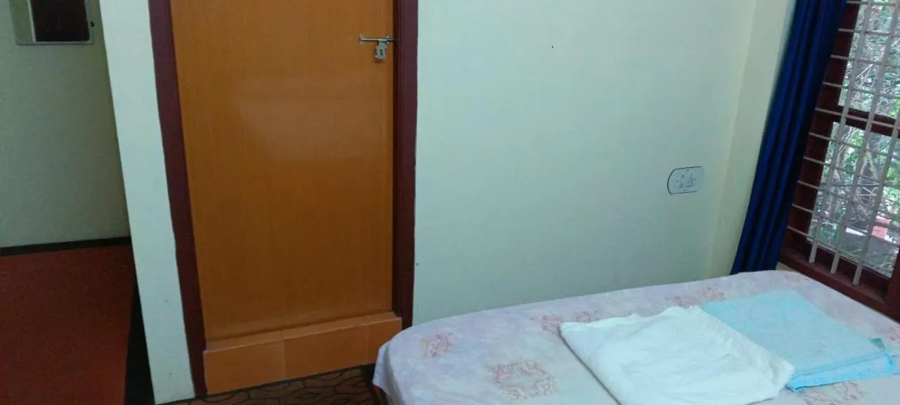 East West Farm Homestay Munnar