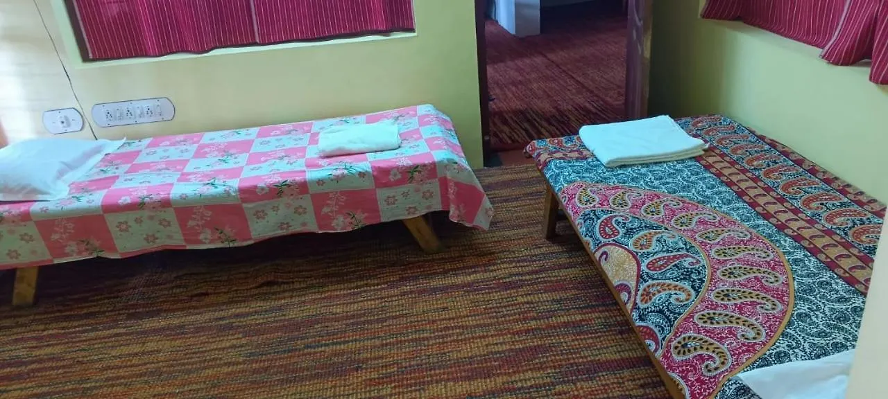 Daire East West Farm Homestay Munnar